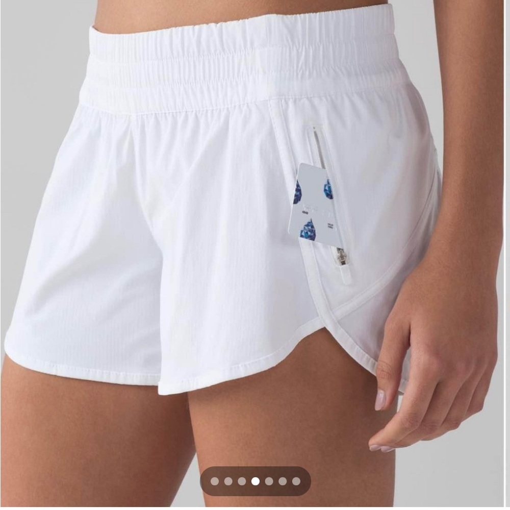 Nwt Lululemon track that MR short 5” lined size 4